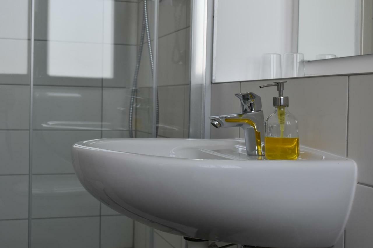 Motel Schoenefeld Großziethen Екстериор снимка