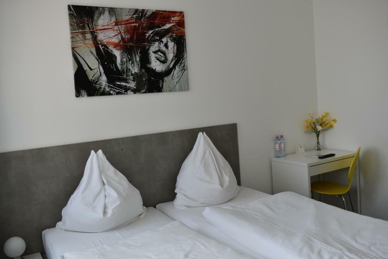 Motel Schoenefeld Großziethen Екстериор снимка